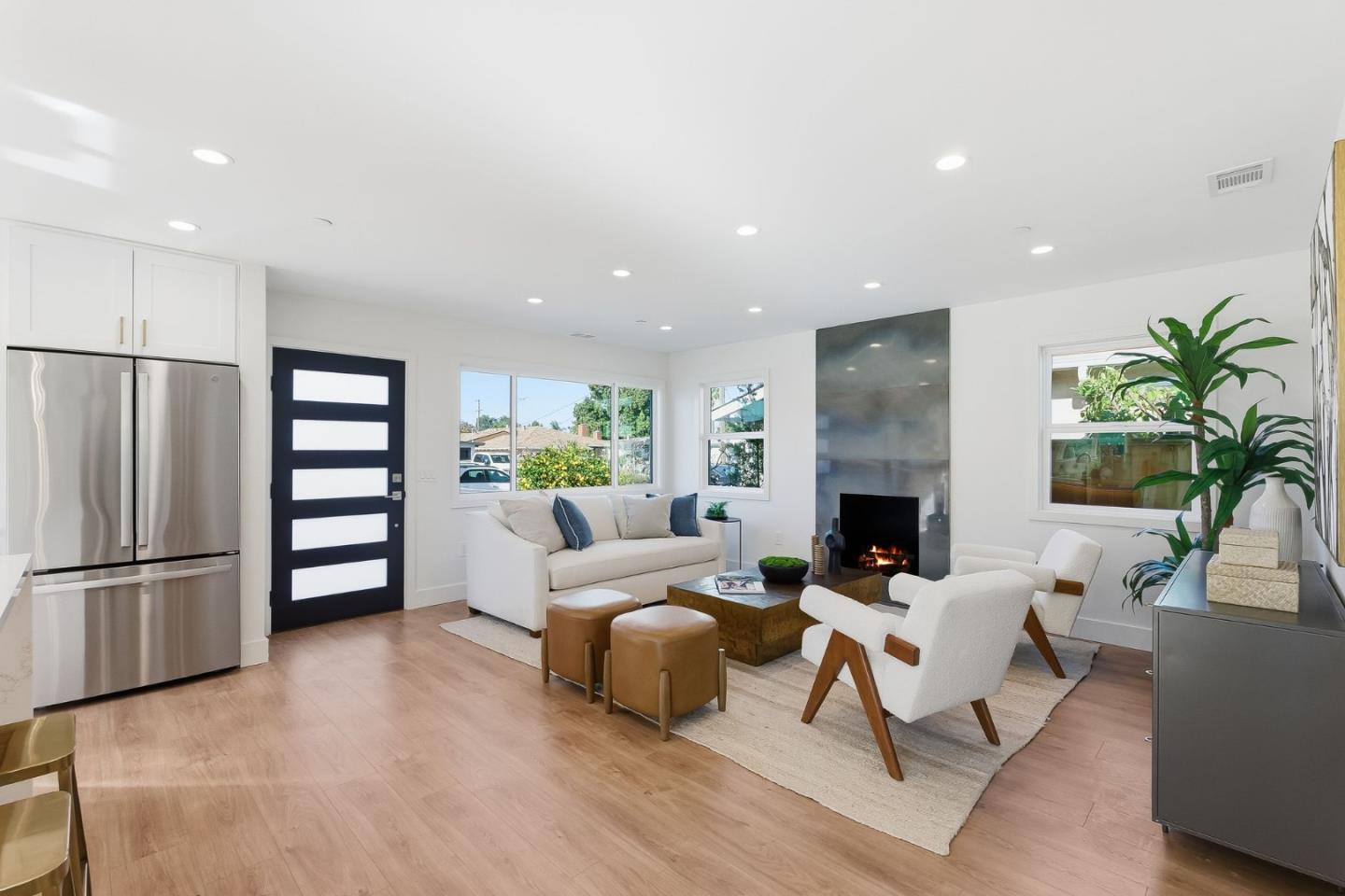 Detail Gallery Image 7 of 37 For 2512 Farrington Way, East Palo Alto,  CA 94303 - 3 Beds | 2 Baths