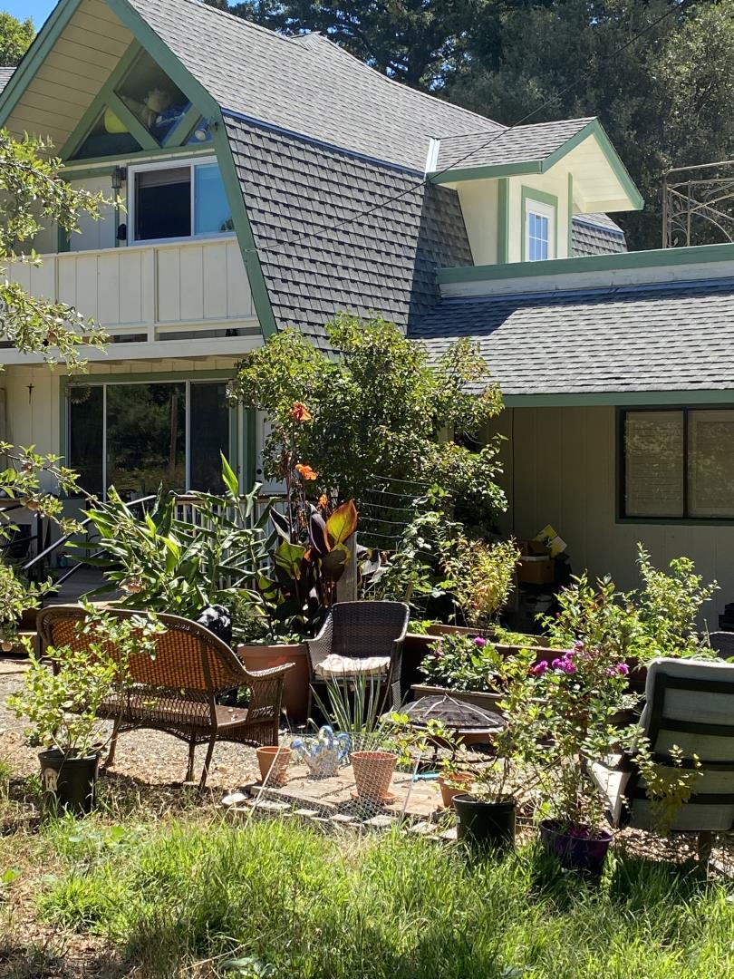 Detail Gallery Image 2 of 6 For 95 Sunlit Ln, Santa Cruz,  CA 95060 - 4 Beds | 2/1 Baths