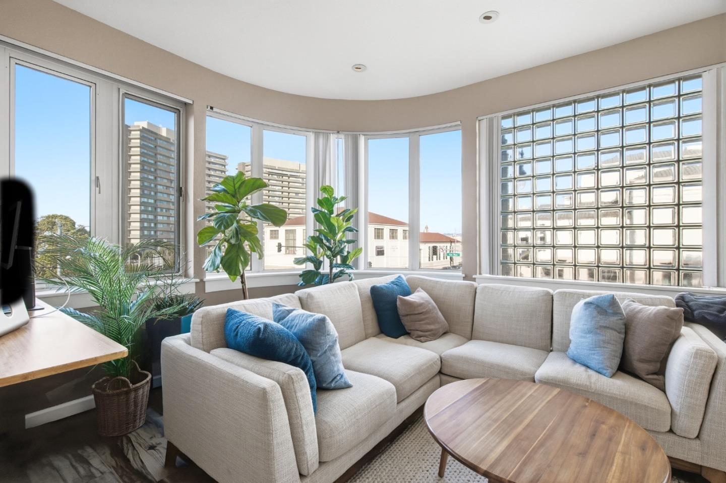 Detail Gallery Image 14 of 49 For 1111 Bay St #307,  San Francisco,  CA 94123 - 2 Beds | 2 Baths