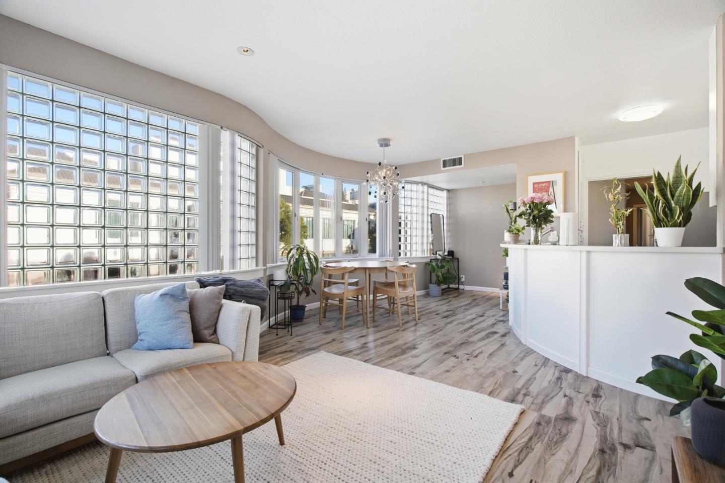 Detail Gallery Image 15 of 49 For 1111 Bay St #307,  San Francisco,  CA 94123 - 2 Beds | 2 Baths