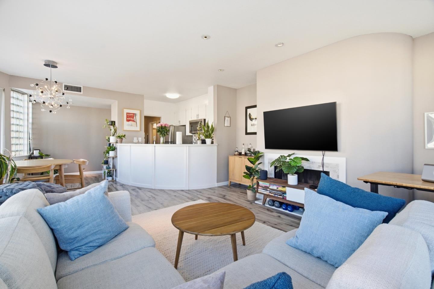 Detail Gallery Image 17 of 49 For 1111 Bay St #307,  San Francisco,  CA 94123 - 2 Beds | 2 Baths