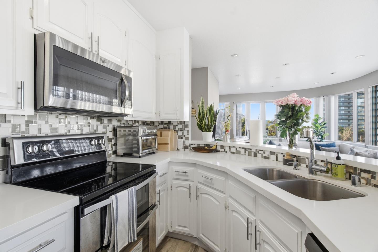 Detail Gallery Image 19 of 49 For 1111 Bay St #307,  San Francisco,  CA 94123 - 2 Beds | 2 Baths