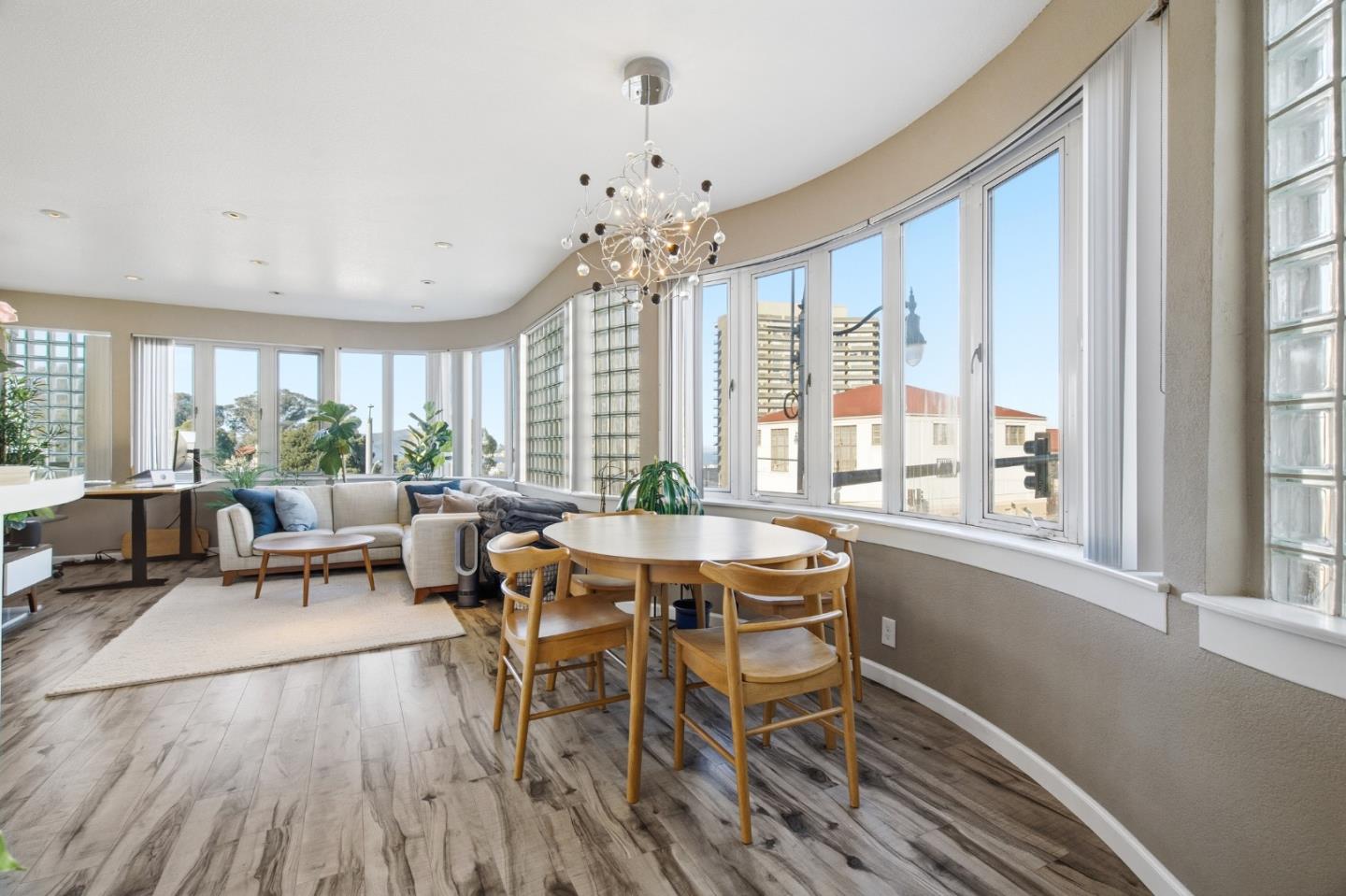 Detail Gallery Image 5 of 49 For 1111 Bay St #307,  San Francisco,  CA 94123 - 2 Beds | 2 Baths