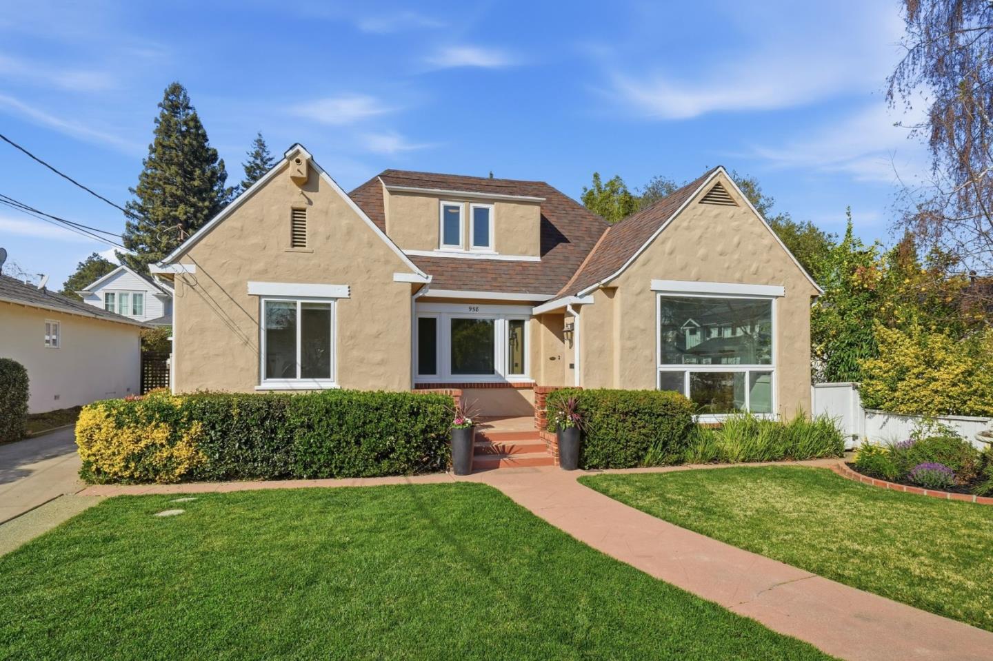 Front Image Thumbnail for ML82033982