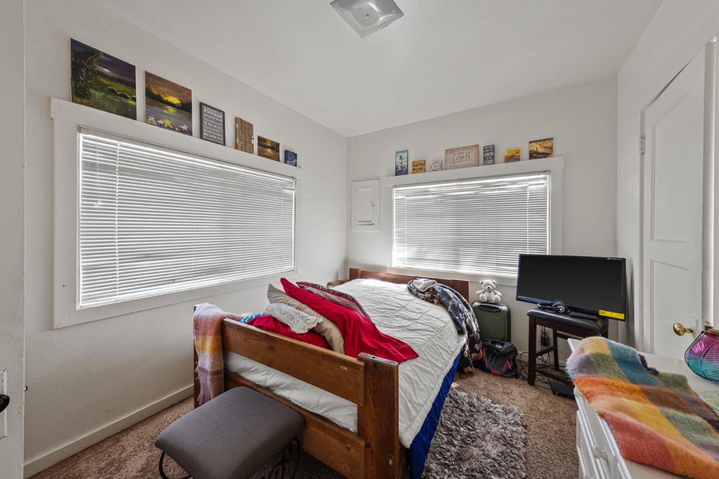 Detail Gallery Image 6 of 13 For 584 Monterey Road, Morgan Hill,  CA 95037 - 2 Beds | 1 Baths