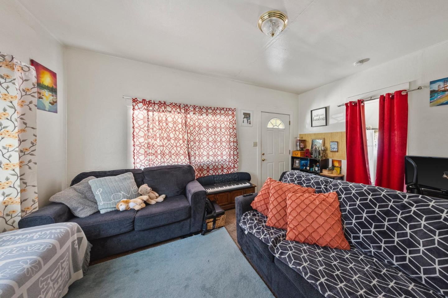 Detail Gallery Image 7 of 13 For 584 Monterey Road, Morgan Hill,  CA 95037 - 2 Beds | 1 Baths