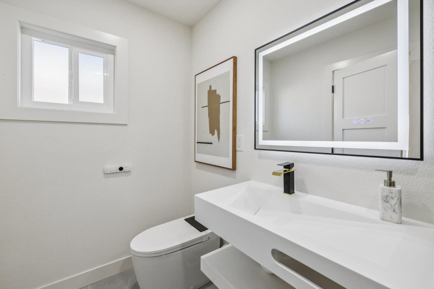 Detail Gallery Image 28 of 45 For 1686 Mercy St, Mountain View,  CA 94041 - 2 Beds | 2 Baths