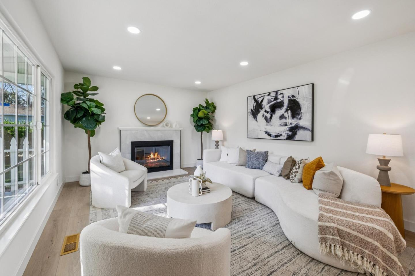 Detail Gallery Image 5 of 45 For 1686 Mercy St, Mountain View,  CA 94041 - 2 Beds | 2 Baths