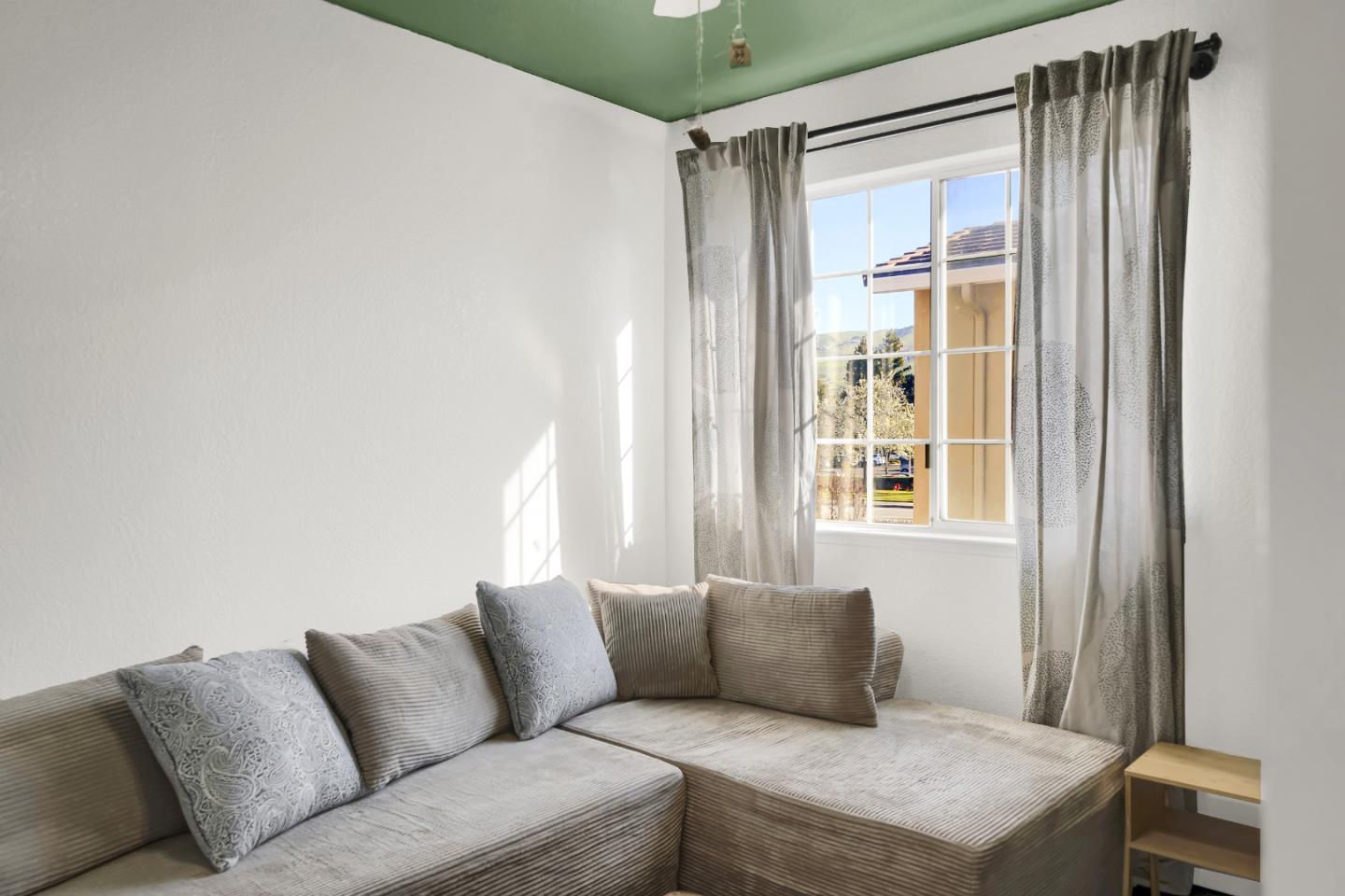 Detail Gallery Image 21 of 46 For 2808 Quest Ct, San Jose,  CA 95148 - 3 Beds | 2/1 Baths