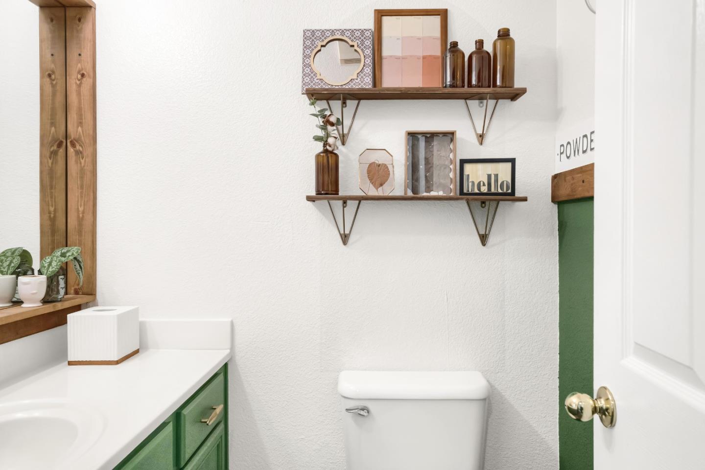 Detail Gallery Image 6 of 46 For 2808 Quest Ct, San Jose,  CA 95148 - 3 Beds | 2/1 Baths