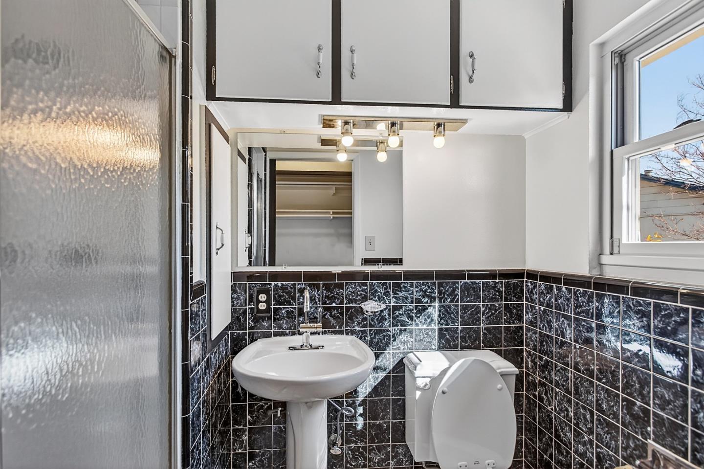 Detail Gallery Image 26 of 31 For 19150 Brookhaven Dr, Saratoga,  CA 95070 - 3 Beds | 2 Baths