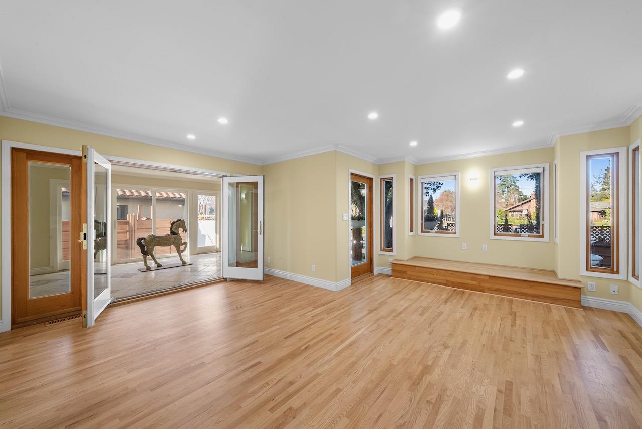 Detail Gallery Image 2 of 16 For 148 Kingsley Ave, Palo Alto,  CA 94301 - 7 Beds | 6/2 Baths