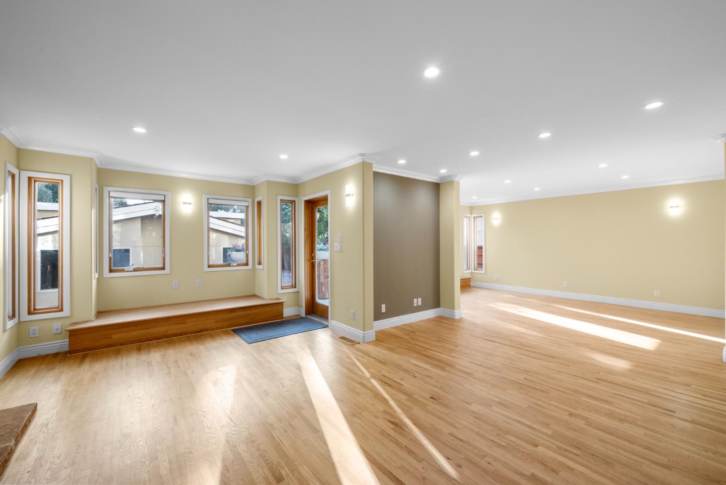 Detail Gallery Image 7 of 16 For 148 Kingsley Ave, Palo Alto,  CA 94301 - 7 Beds | 6/2 Baths