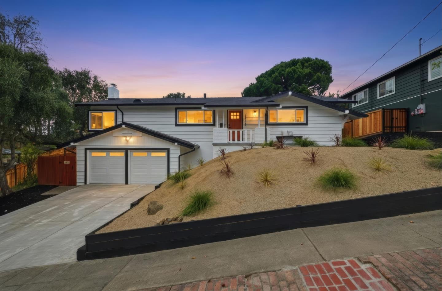 Front Image Thumbnail for ML82033990