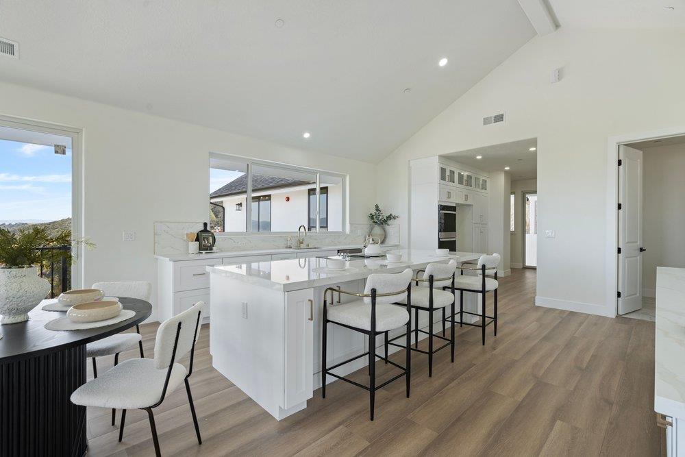 Detail Gallery Image 20 of 52 For 228 Pine Canyon Rd, Salinas,  CA 93908 - 3 Beds | 3/1 Baths