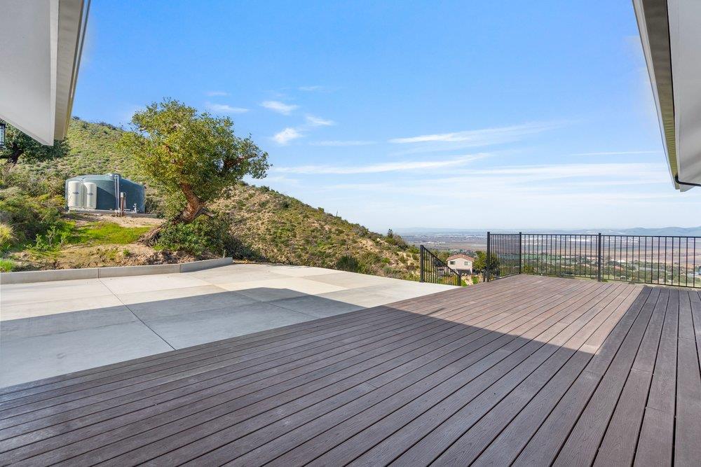 Detail Gallery Image 41 of 52 For 228 Pine Canyon Rd, Salinas,  CA 93908 - 3 Beds | 3/1 Baths