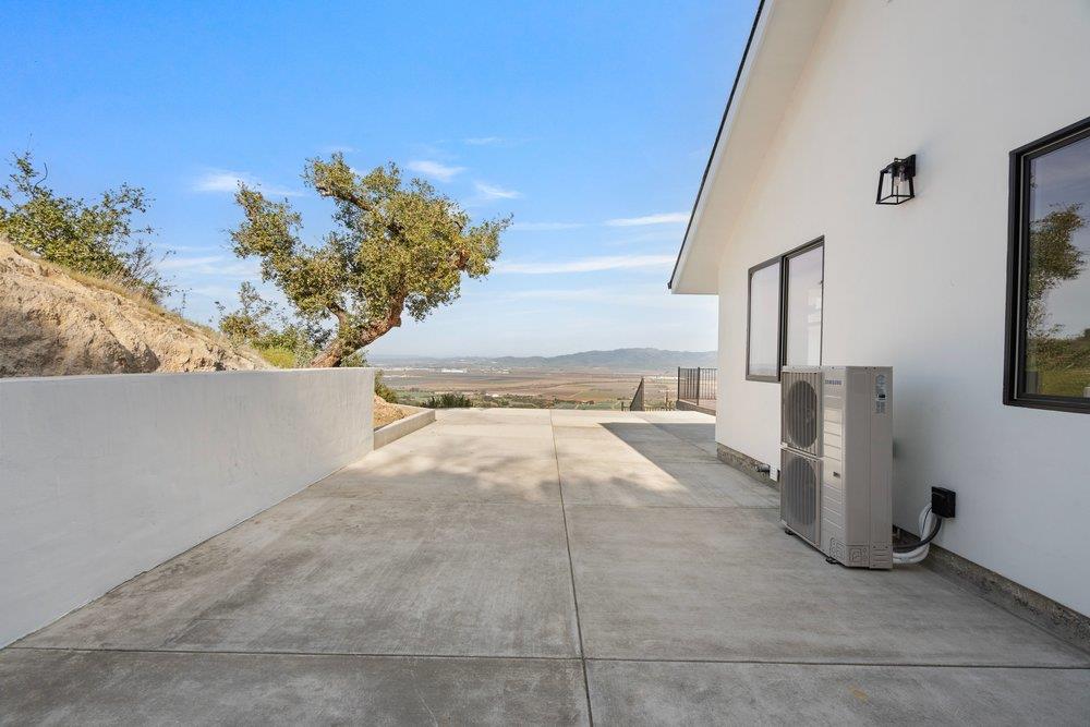 Detail Gallery Image 44 of 52 For 228 Pine Canyon Rd, Salinas,  CA 93908 - 3 Beds | 3/1 Baths