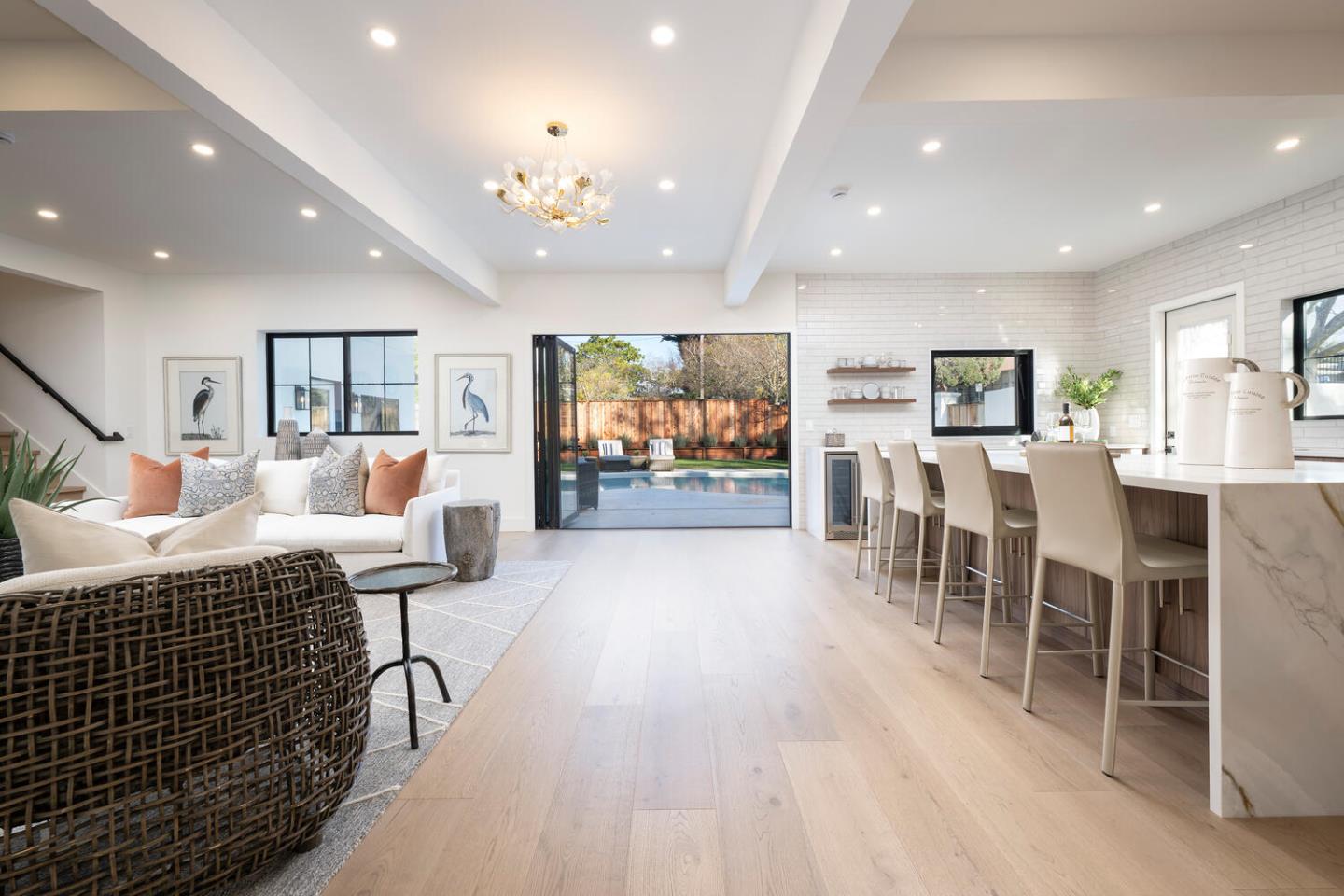 Detail Gallery Image 10 of 39 For 150 Clark Dr, San Mateo,  CA 94402 - 5 Beds | 5 Baths