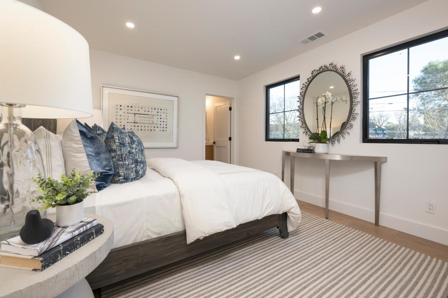 Detail Gallery Image 21 of 39 For 150 Clark Dr, San Mateo,  CA 94402 - 5 Beds | 5 Baths