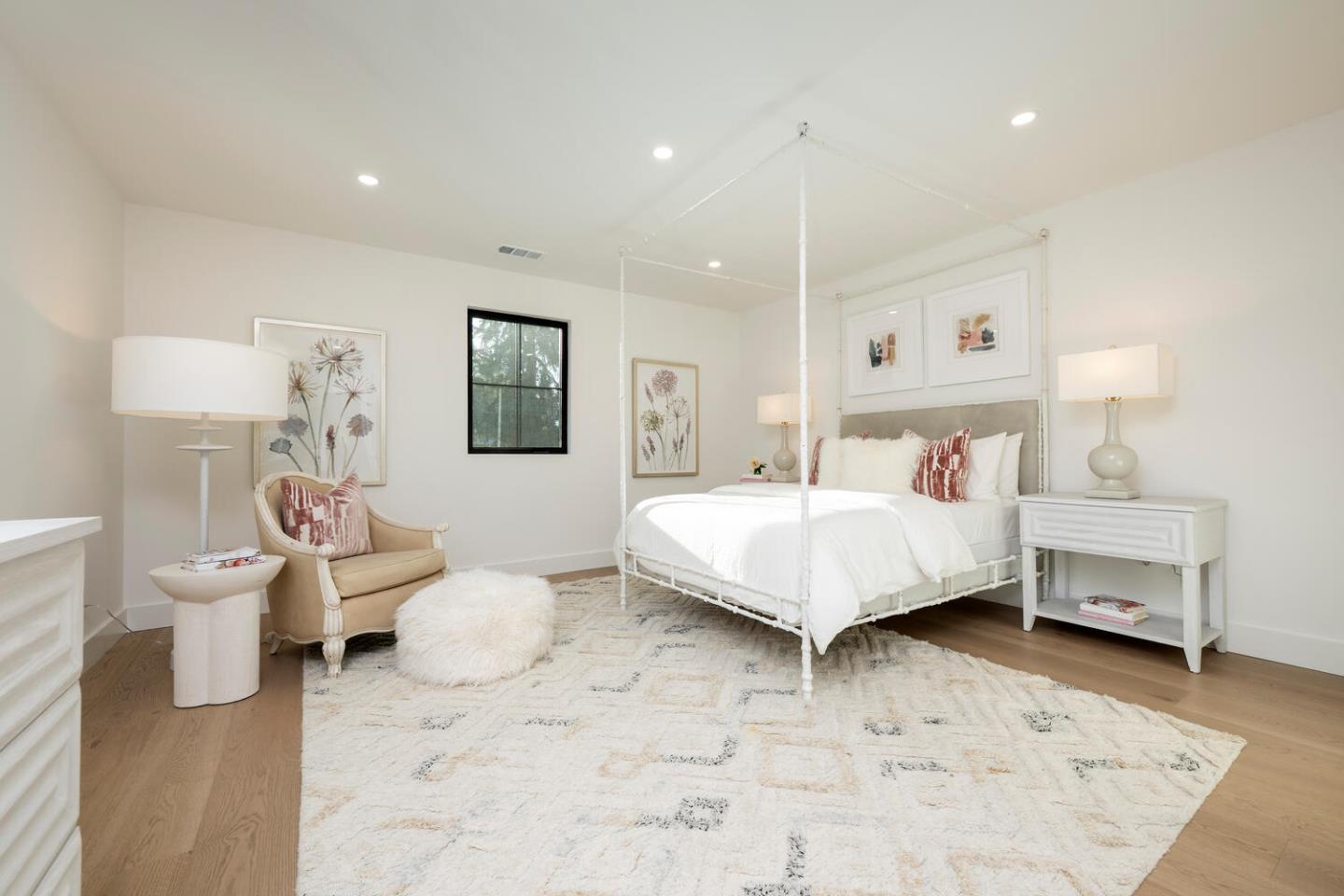 Detail Gallery Image 31 of 39 For 150 Clark Dr, San Mateo,  CA 94402 - 5 Beds | 5 Baths