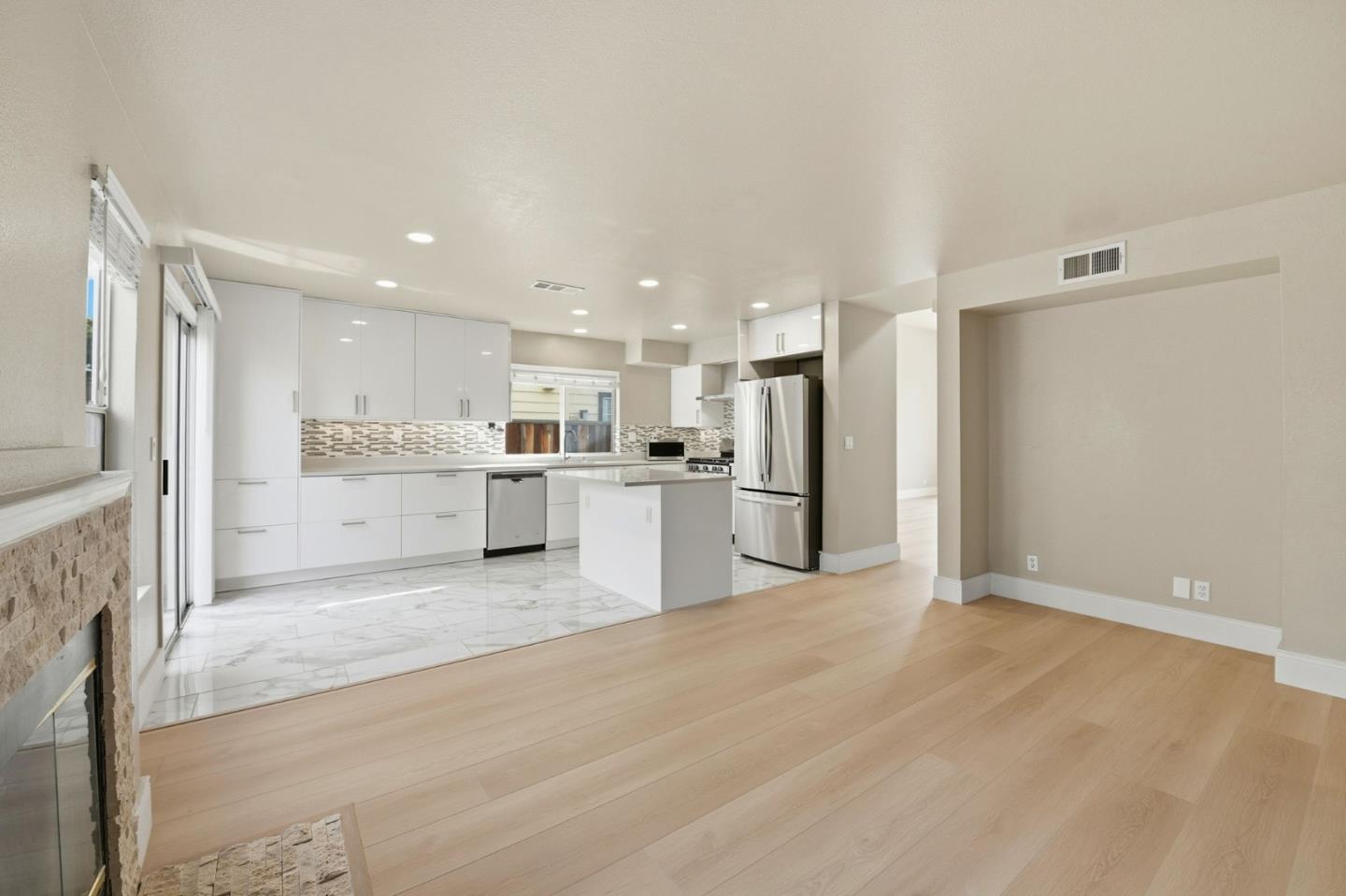 Detail Gallery Image 10 of 42 For 29026 Hillview St, Hayward,  CA 94544 - 4 Beds | 3 Baths