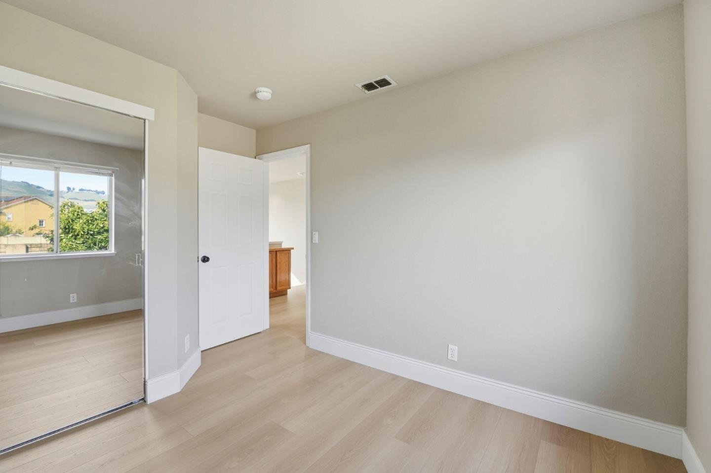 Detail Gallery Image 19 of 42 For 29026 Hillview St, Hayward,  CA 94544 - 4 Beds | 3 Baths