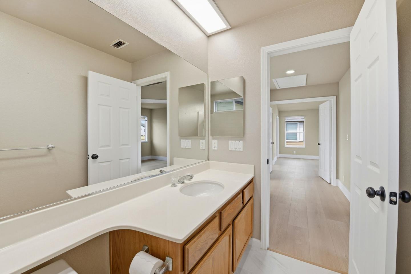 Detail Gallery Image 32 of 42 For 29026 Hillview St, Hayward,  CA 94544 - 4 Beds | 3 Baths