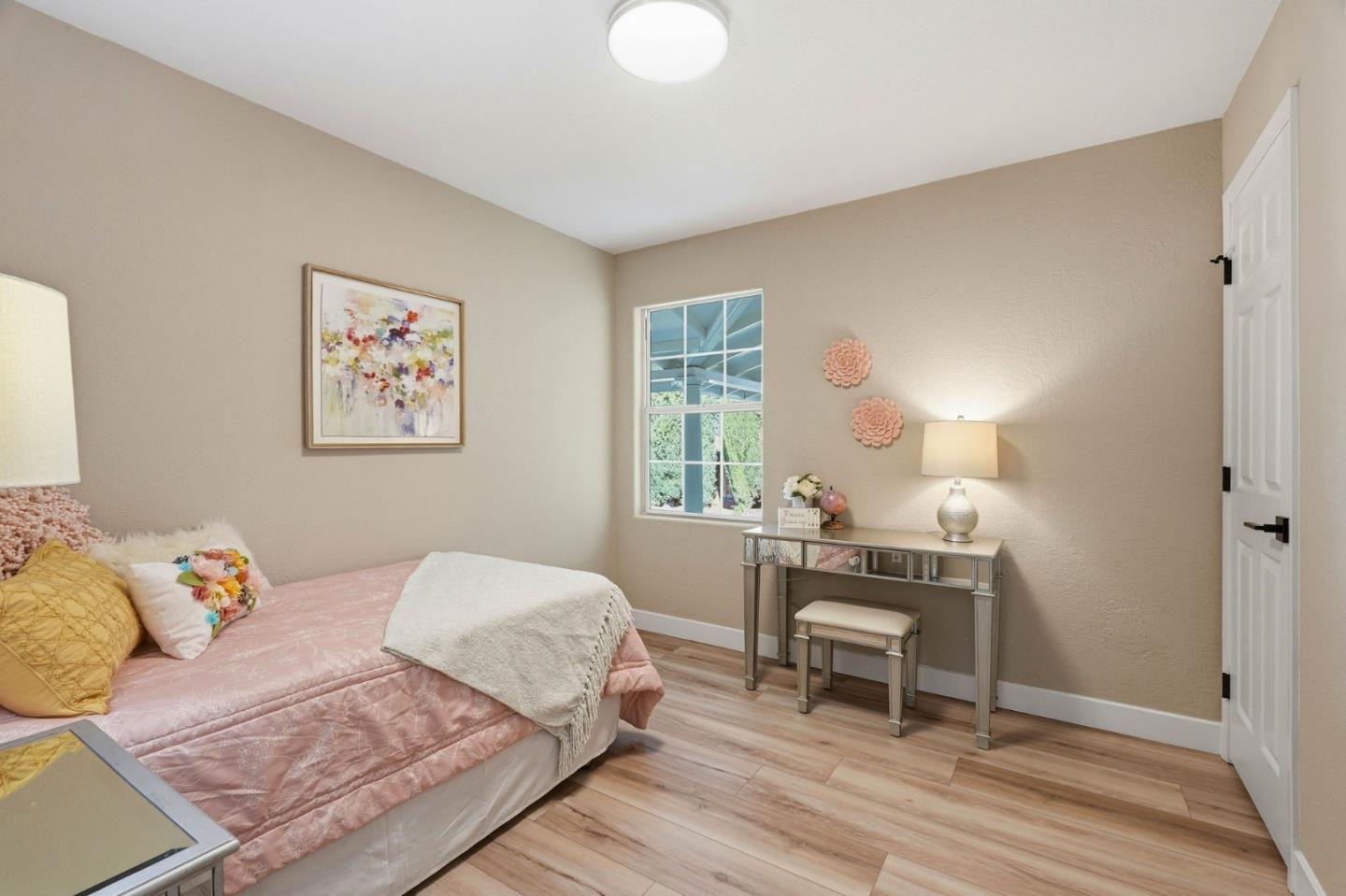 Detail Gallery Image 6 of 16 For 252 Vineyard Dr, San Jose,  CA 95119 - 4 Beds | 2 Baths