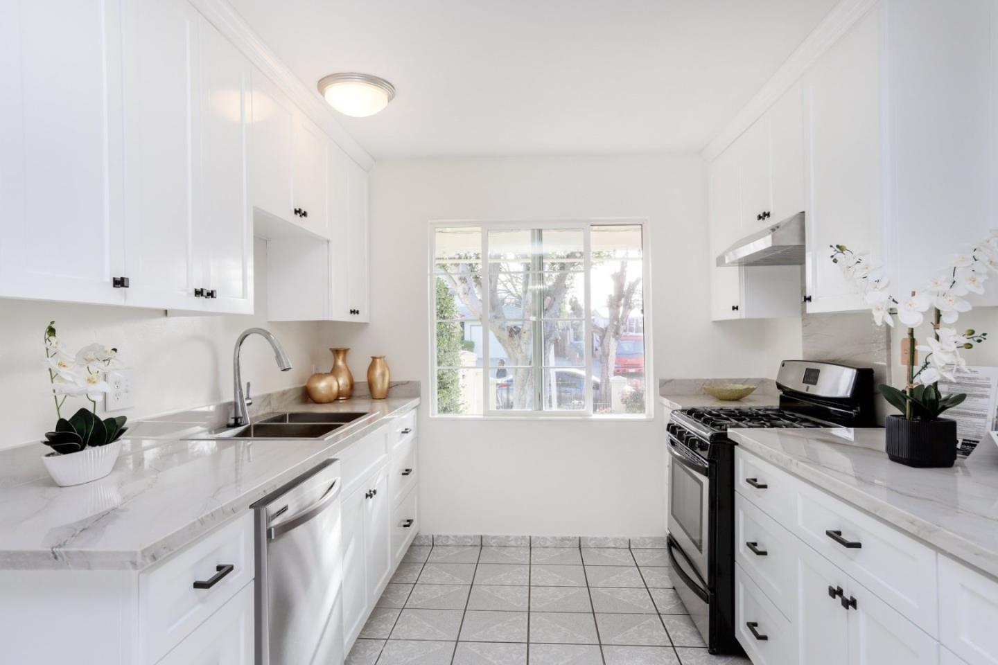 Detail Gallery Image 12 of 46 For 4461 Lullaby, San Jose,  CA 95111 - 3 Beds | 2 Baths