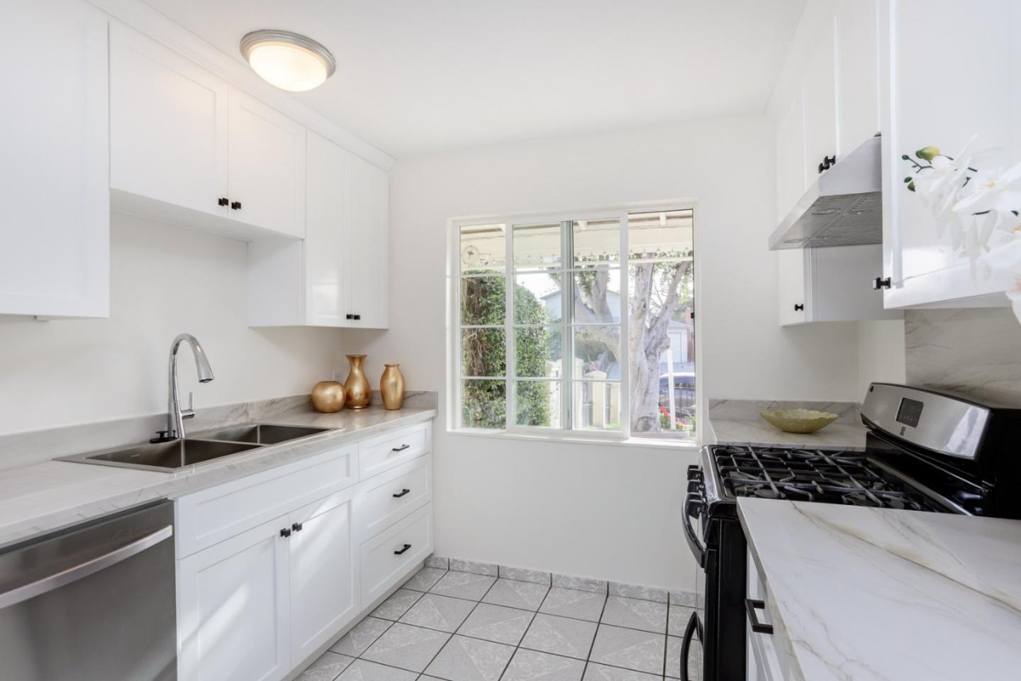 Detail Gallery Image 14 of 46 For 4461 Lullaby, San Jose,  CA 95111 - 3 Beds | 2 Baths