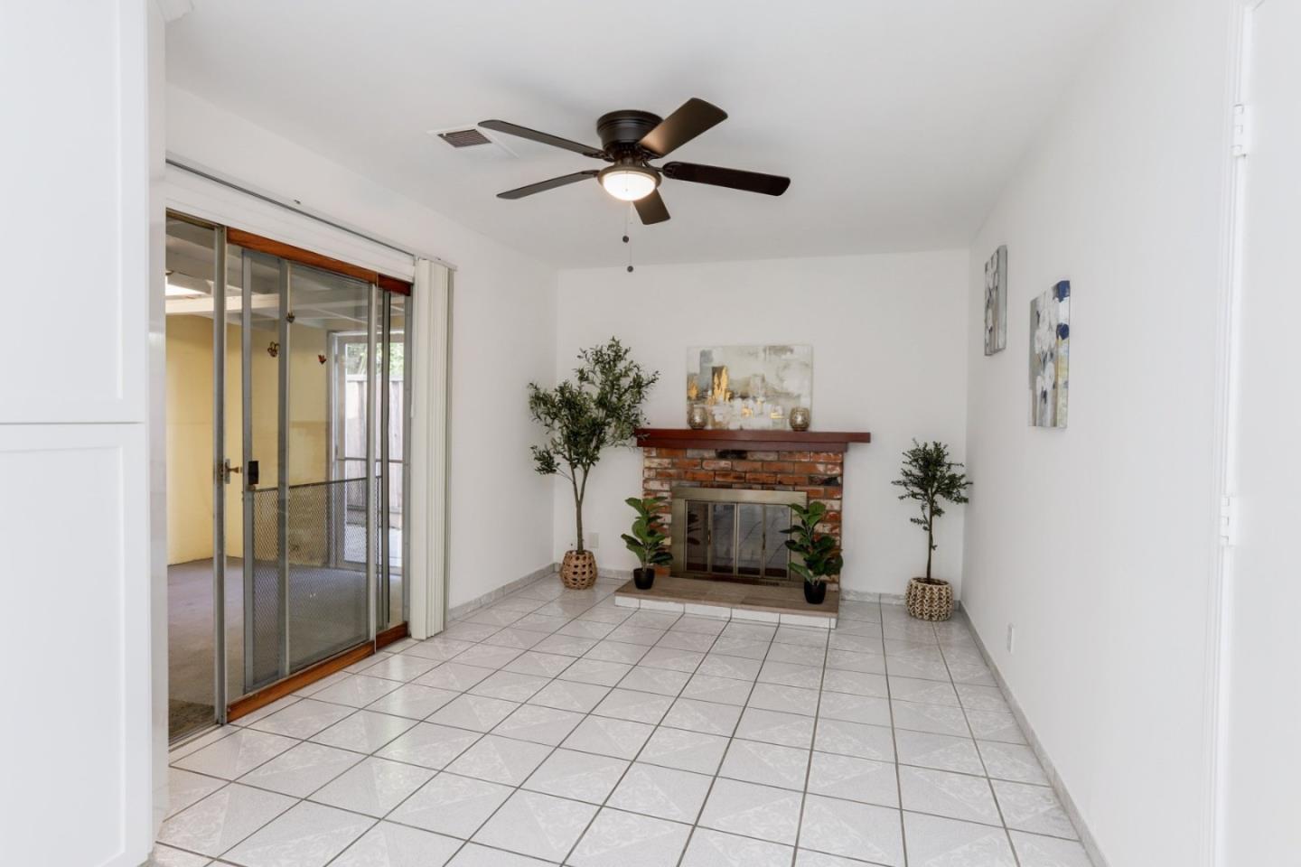 Detail Gallery Image 15 of 46 For 4461 Lullaby, San Jose,  CA 95111 - 3 Beds | 2 Baths