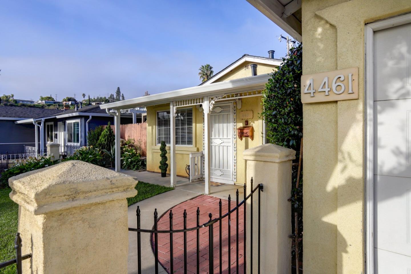 Detail Gallery Image 6 of 46 For 4461 Lullaby, San Jose,  CA 95111 - 3 Beds | 2 Baths