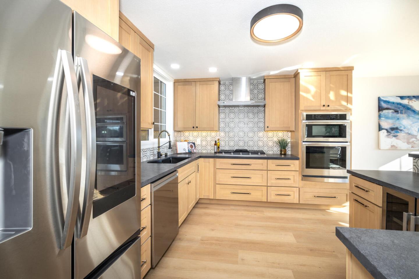 Detail Gallery Image 13 of 43 For 24 Tomaso Ct, San Francisco,  CA 94134 - 4 Beds | 2 Baths