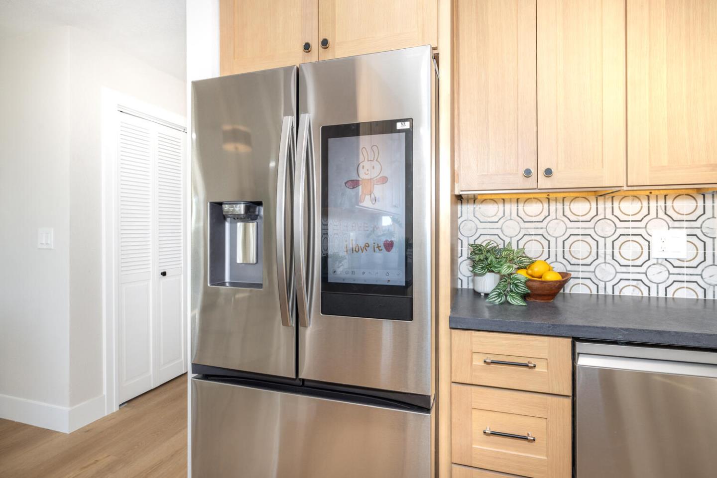 Detail Gallery Image 15 of 43 For 24 Tomaso Ct, San Francisco,  CA 94134 - 4 Beds | 2 Baths