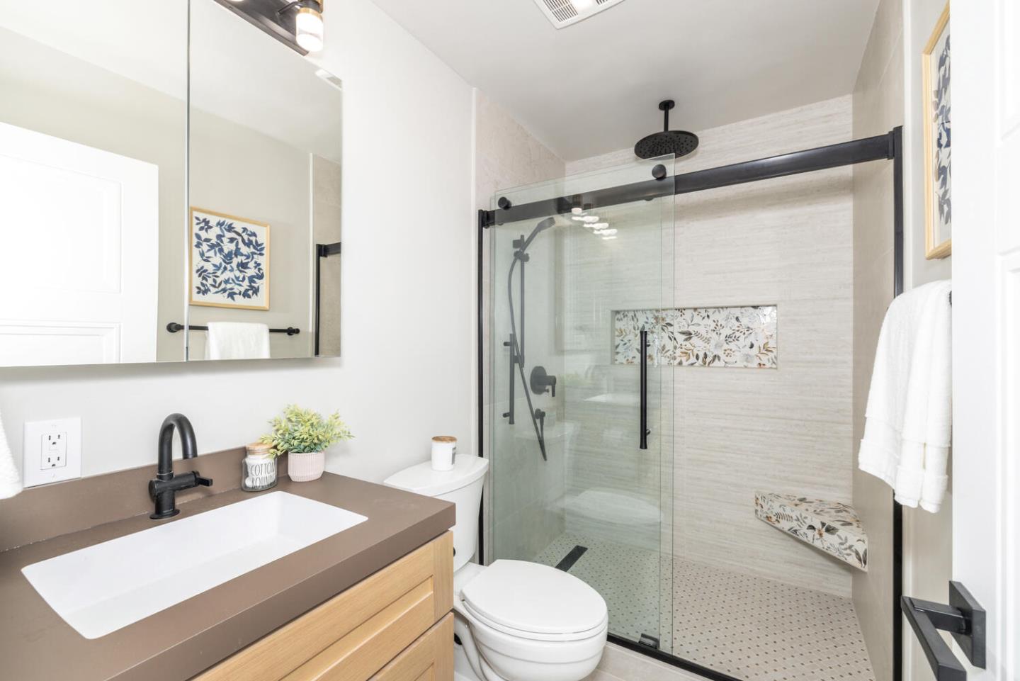 Detail Gallery Image 34 of 43 For 24 Tomaso Ct, San Francisco,  CA 94134 - 4 Beds | 2 Baths