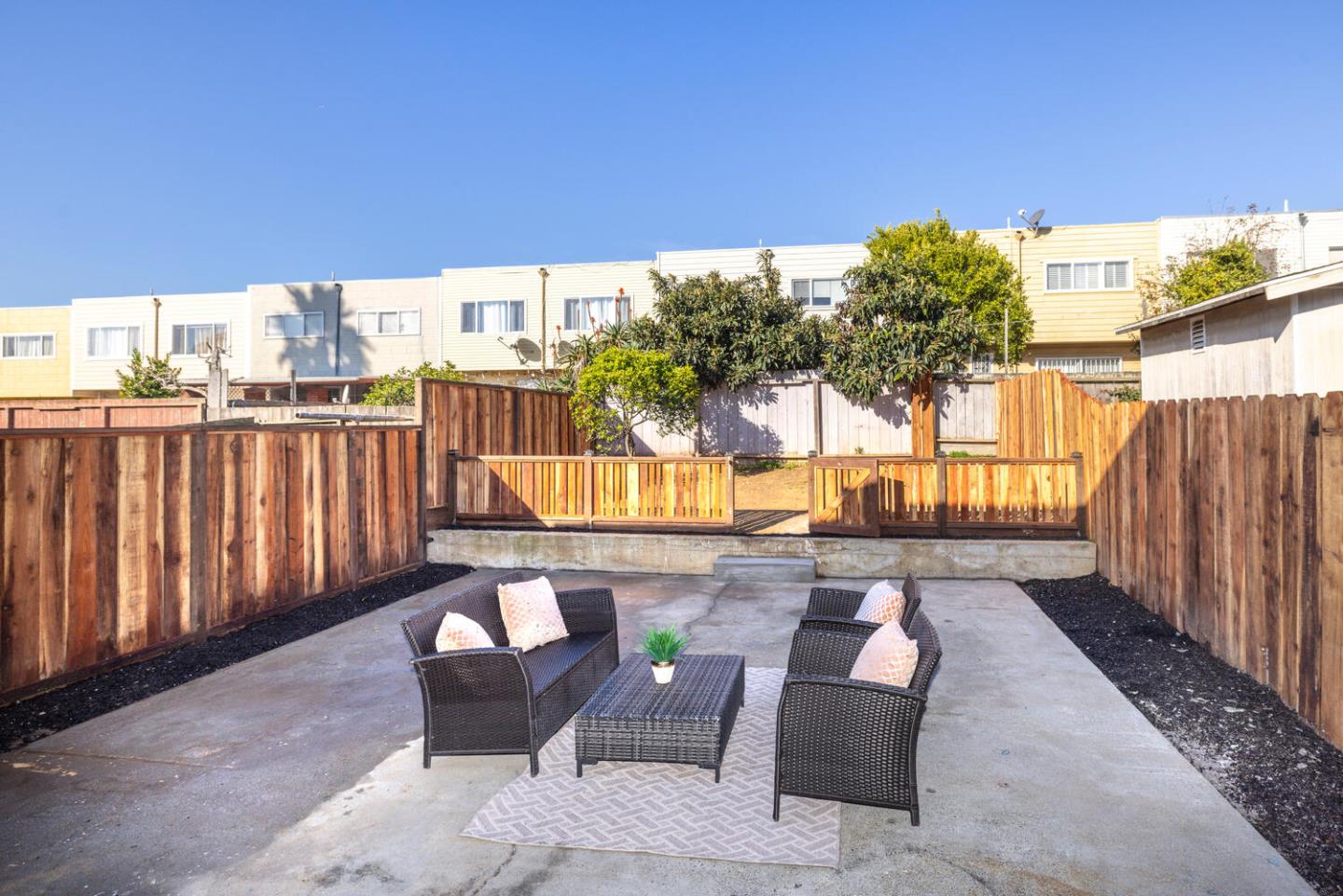 Detail Gallery Image 38 of 43 For 24 Tomaso Ct, San Francisco,  CA 94134 - 4 Beds | 2 Baths