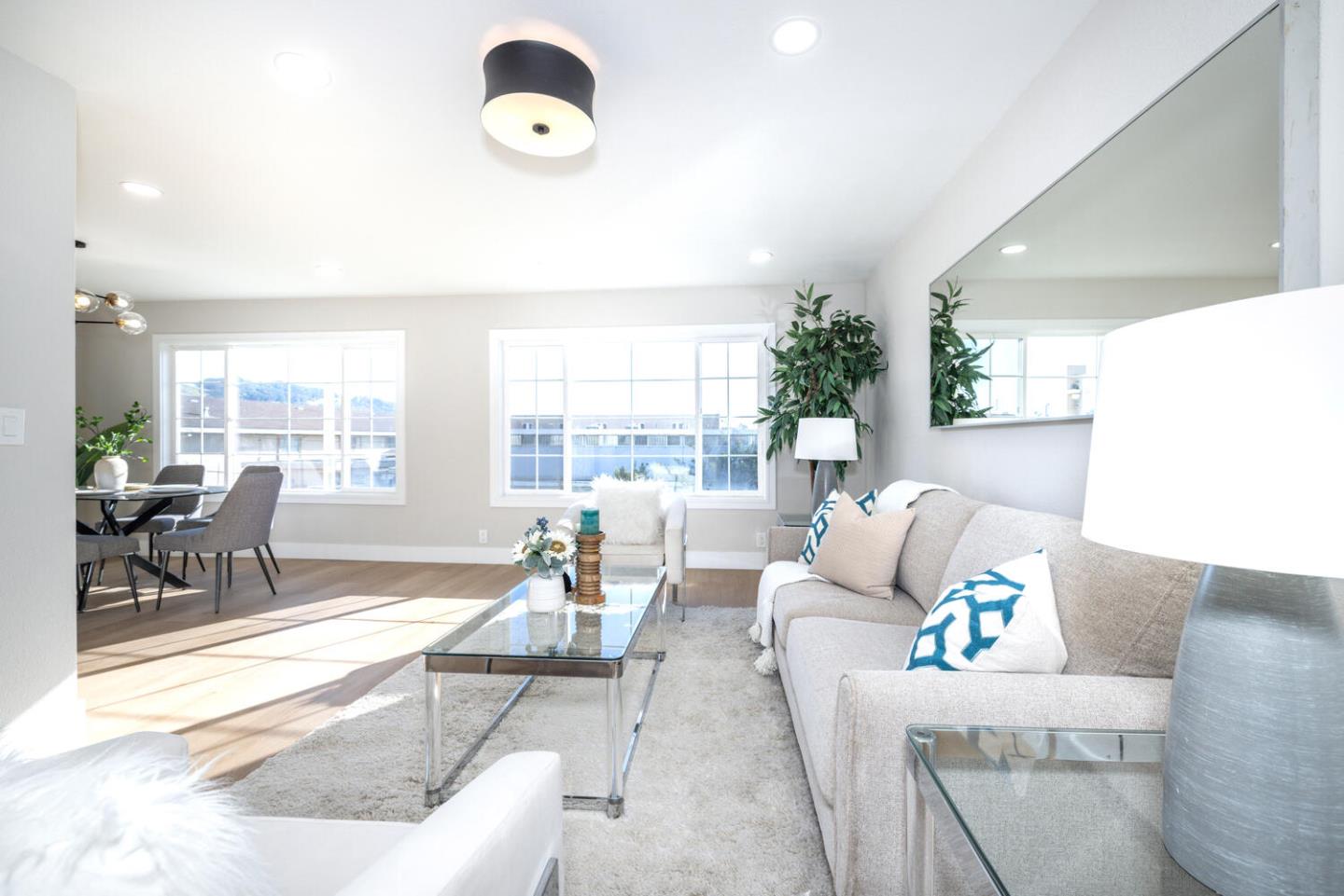 Detail Gallery Image 6 of 43 For 24 Tomaso Ct, San Francisco,  CA 94134 - 4 Beds | 2 Baths