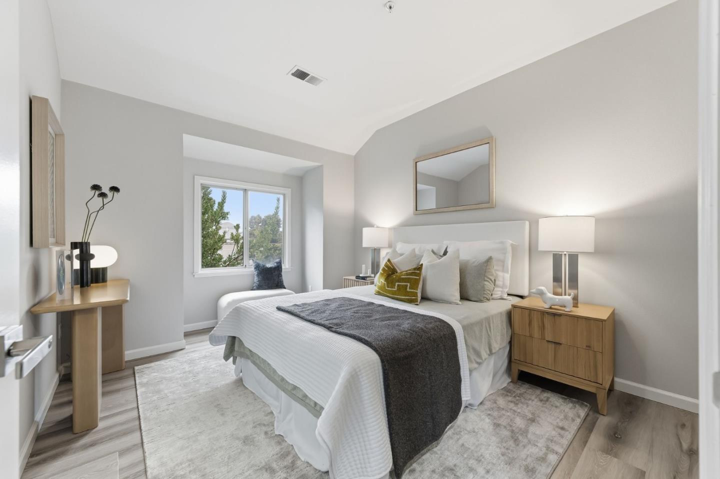 Detail Gallery Image 20 of 37 For 25 Mcaker Ct #103,  San Mateo,  CA 94403 - 3 Beds | 2/1 Baths