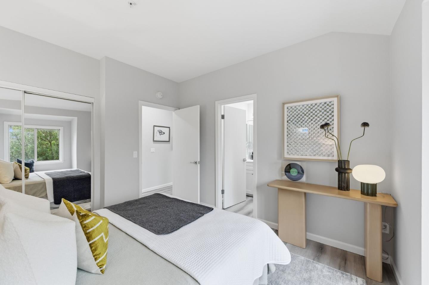 Detail Gallery Image 21 of 37 For 25 Mcaker Ct #103,  San Mateo,  CA 94403 - 3 Beds | 2/1 Baths