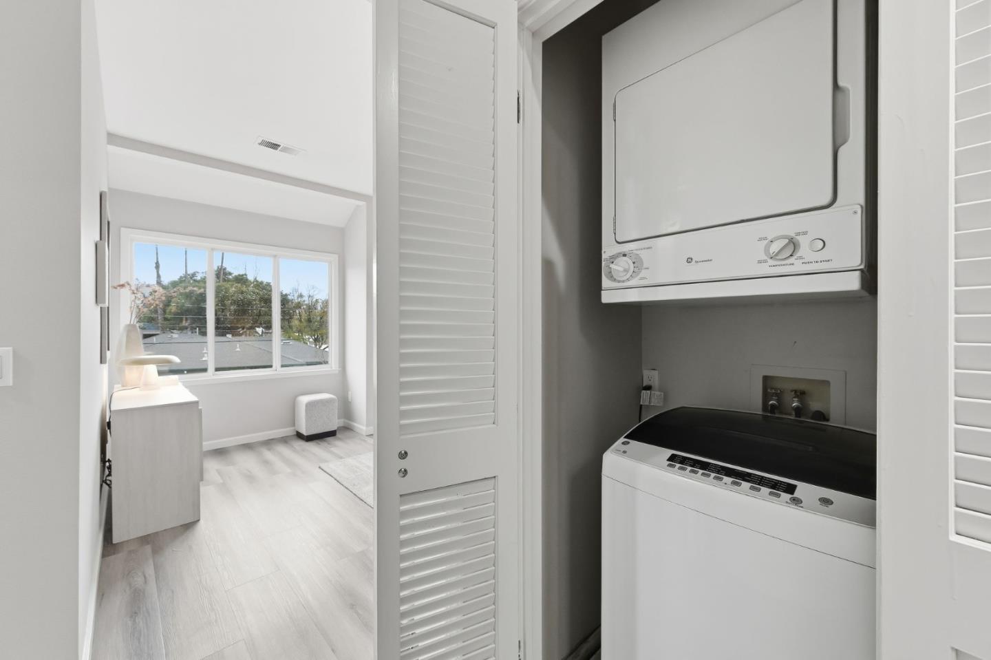 Detail Gallery Image 27 of 37 For 25 Mcaker Ct #103,  San Mateo,  CA 94403 - 3 Beds | 2/1 Baths