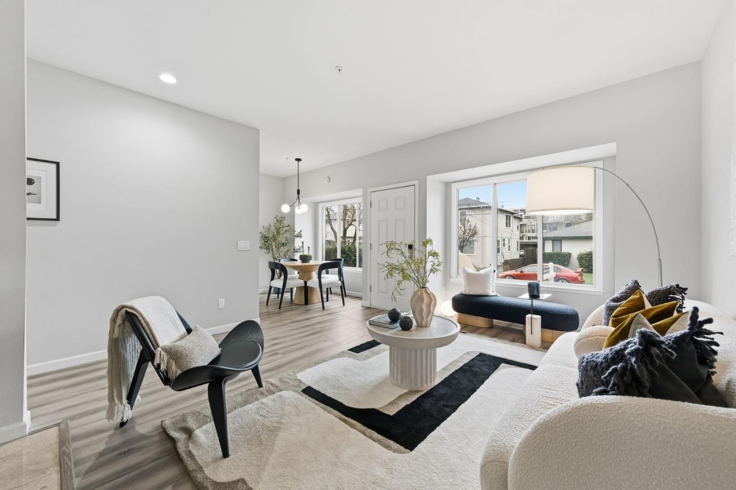 Detail Gallery Image 7 of 37 For 25 Mcaker Ct #103,  San Mateo,  CA 94403 - 3 Beds | 2/1 Baths