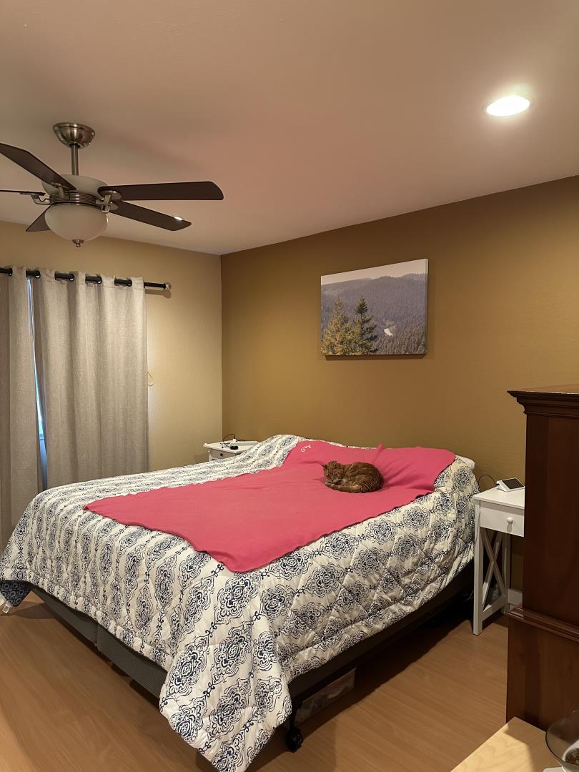 Detail Gallery Image 13 of 17 For 446 Barnegat Ln, Redwood City,  CA 94065 - 3 Beds | 2 Baths