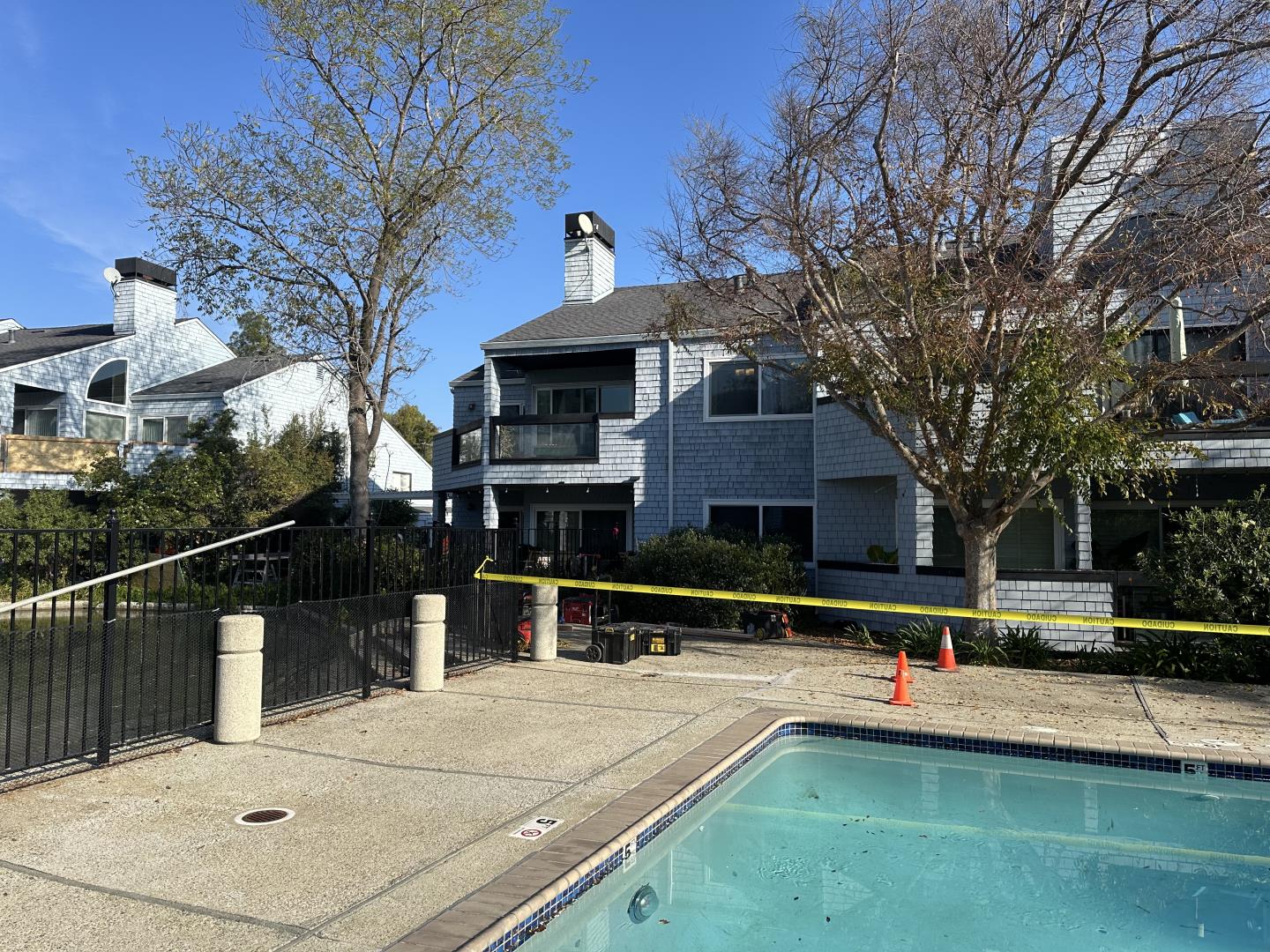 Detail Gallery Image 16 of 17 For 446 Barnegat Ln, Redwood City,  CA 94065 - 3 Beds | 2 Baths