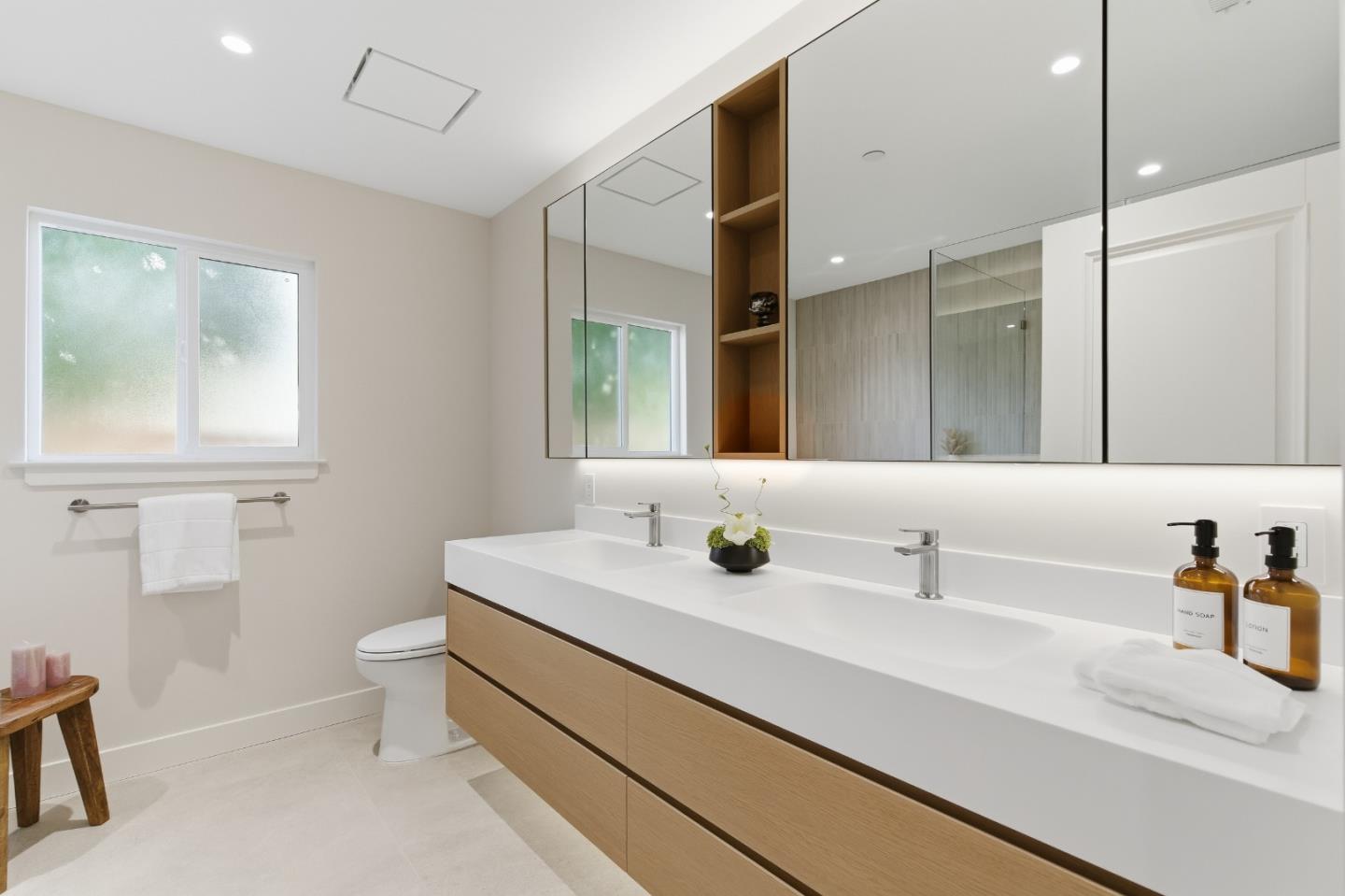 Detail Gallery Image 29 of 53 For 1531 Lorraine Ave, San Mateo,  CA 94401 - 4 Beds | 3 Baths