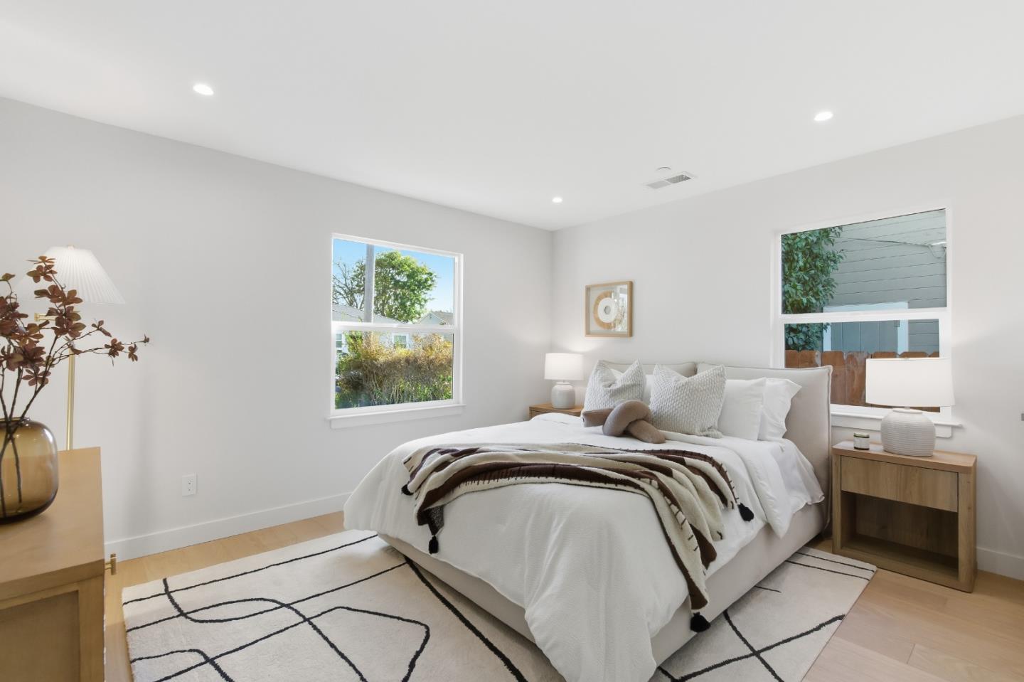 Detail Gallery Image 32 of 53 For 1531 Lorraine Ave, San Mateo,  CA 94401 - 4 Beds | 3 Baths