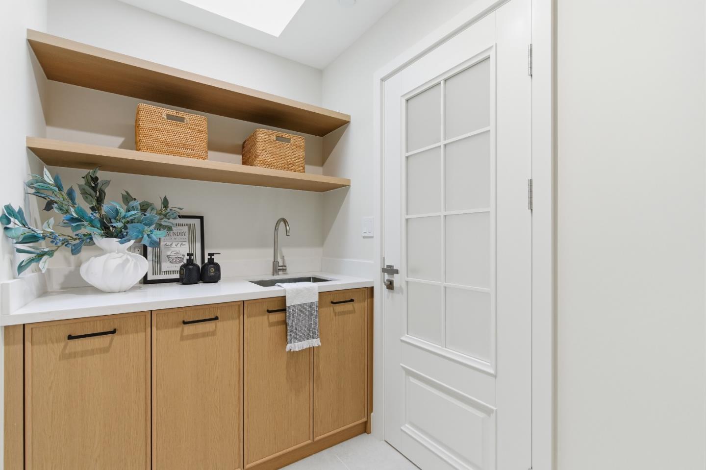 Detail Gallery Image 44 of 53 For 1531 Lorraine Ave, San Mateo,  CA 94401 - 4 Beds | 3 Baths