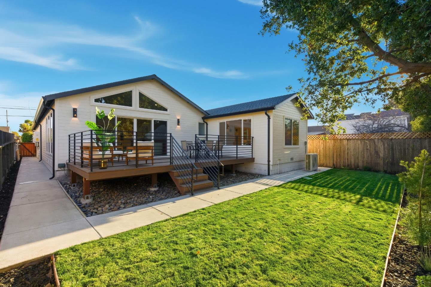 Detail Gallery Image 49 of 53 For 1531 Lorraine Ave, San Mateo,  CA 94401 - 4 Beds | 3 Baths