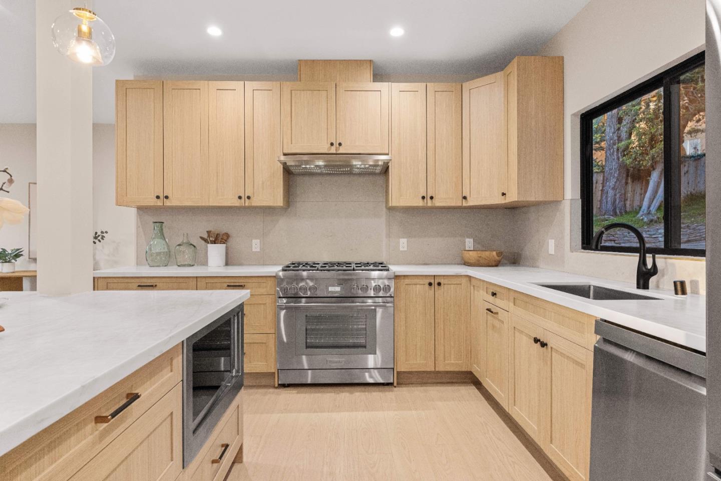 Detail Gallery Image 22 of 41 For 770 Santa Barbara Rd, Berkeley,  CA 94707 - 5 Beds | 3/1 Baths