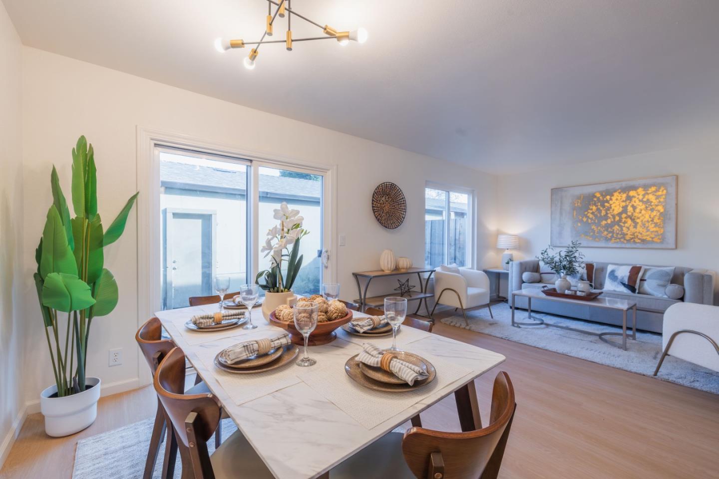 Detail Gallery Image 11 of 30 For 2005 Quadros Ln, San Jose,  CA 95131 - 4 Beds | 1/1 Baths