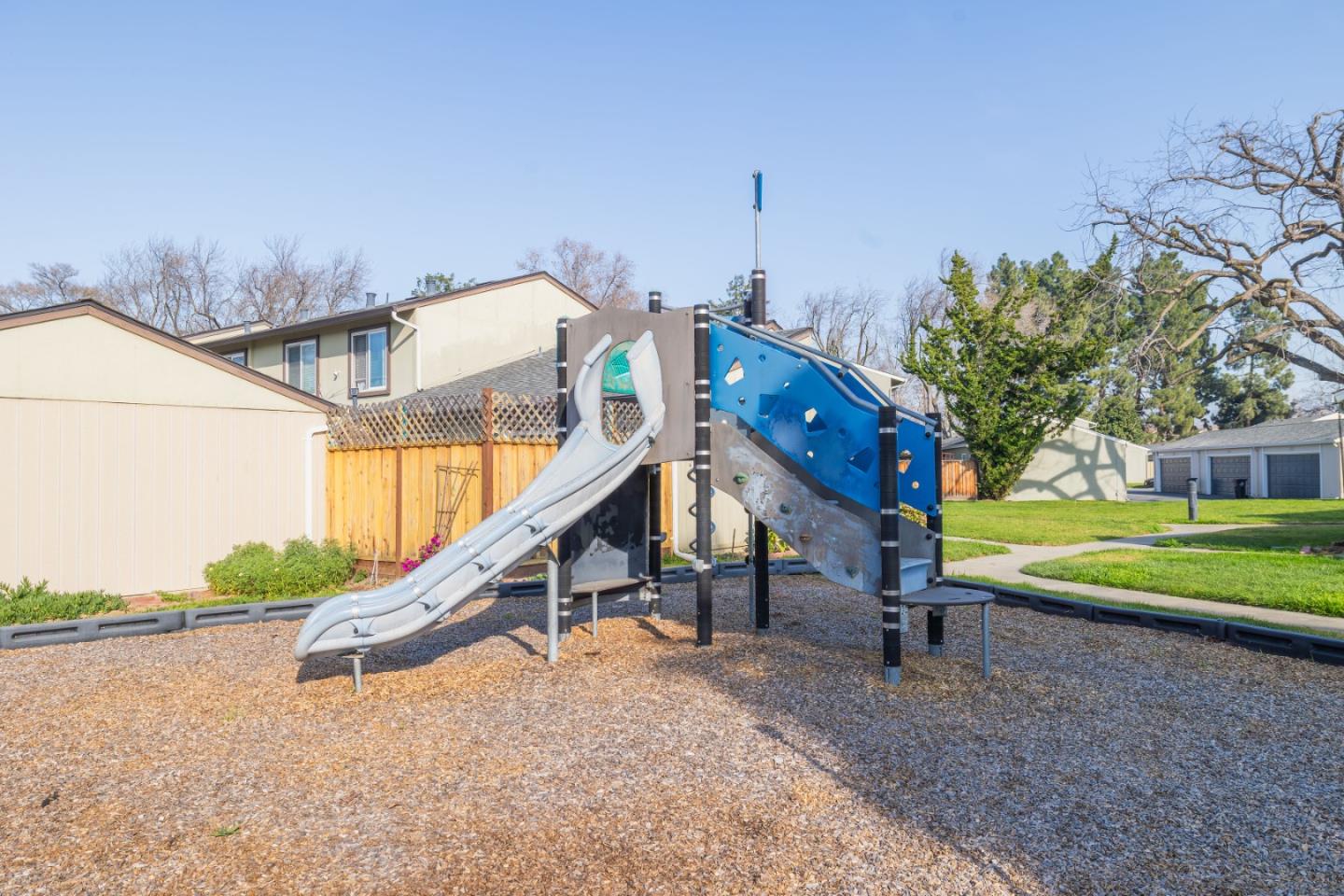 Detail Gallery Image 26 of 30 For 2005 Quadros Ln, San Jose,  CA 95131 - 4 Beds | 1/1 Baths